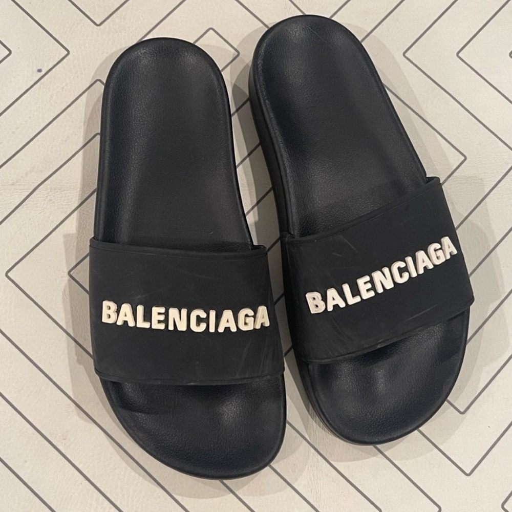 Balenciaga Pool Slides
